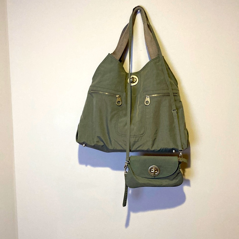 Baggallini travel purse and matching clutch